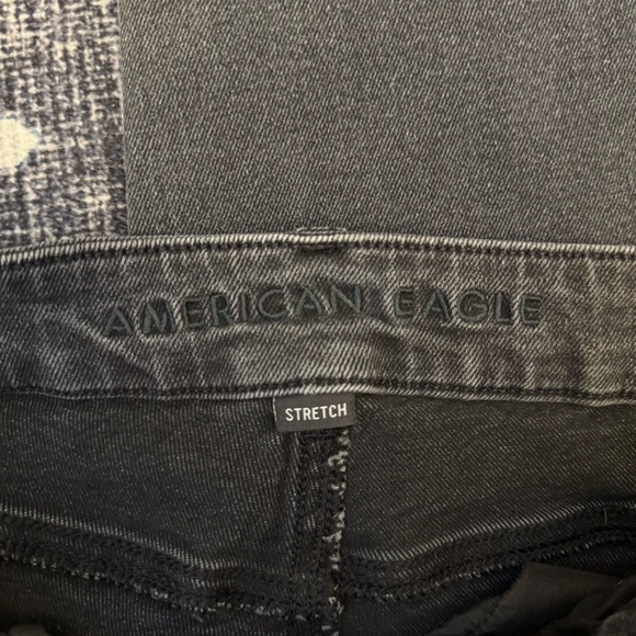 American Eagle Faded Black Denim Straight Stretch Jeans Women’s Size 6 Short - Picture 10 of 10